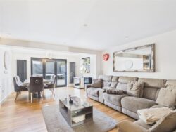 Roundhouse Crescent, Peacehaven