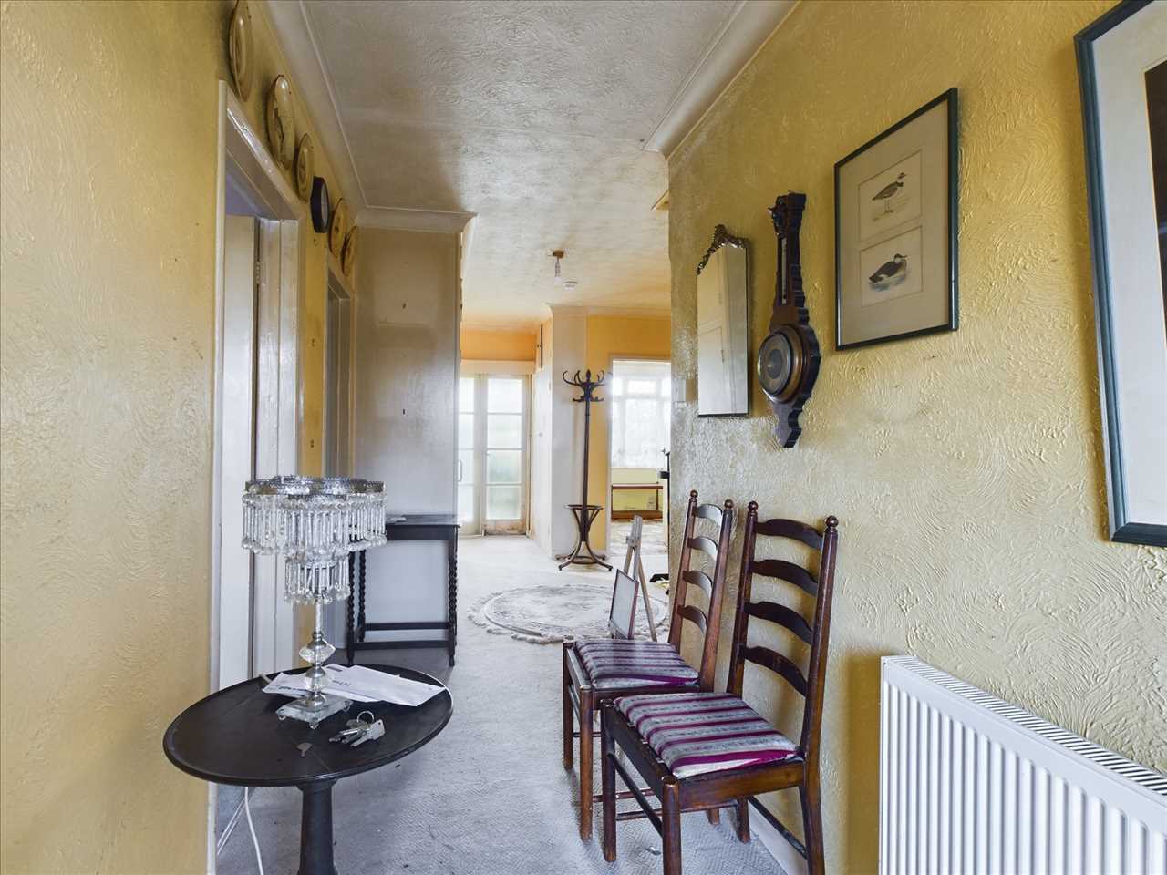 Broomfield Avenue, Cliffs